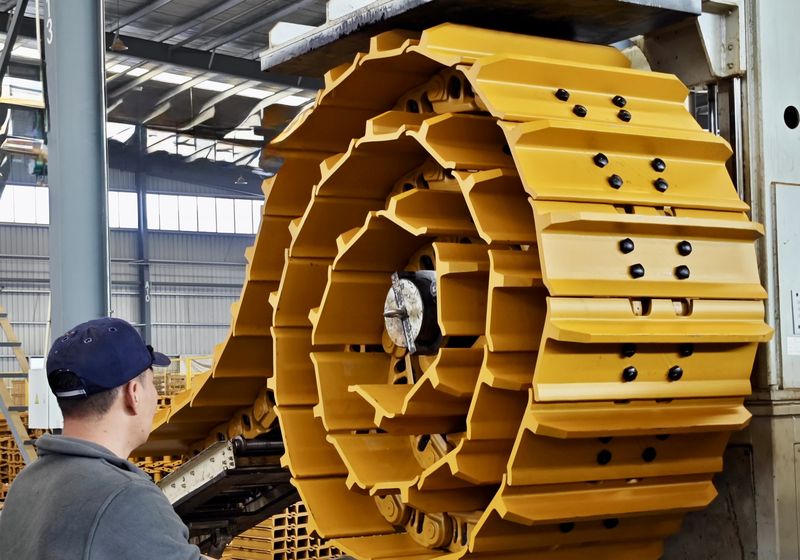 Track group coiling and bundling at the CLIK plant