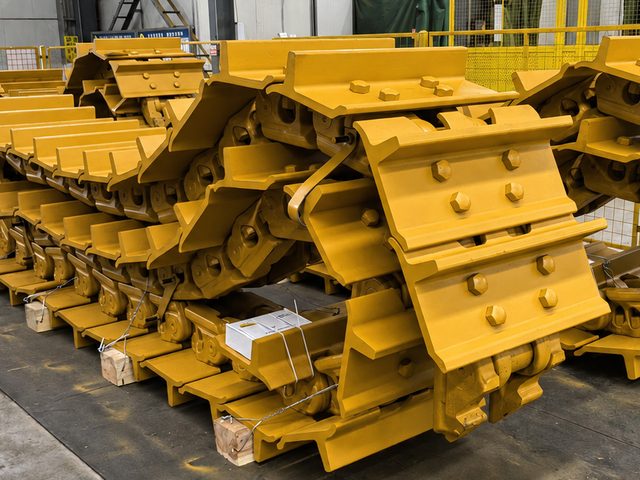 CLIK track shoe assembly