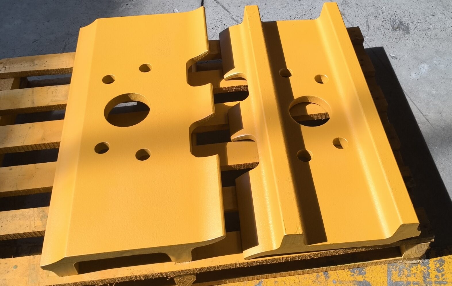 CLIK application-specific track shoe configurations